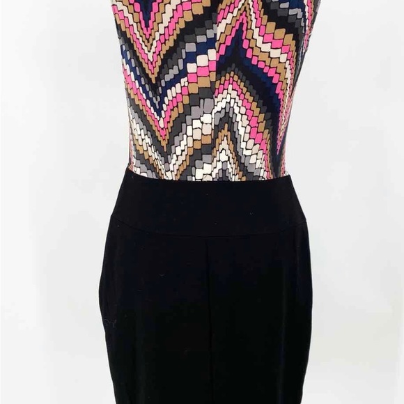 EUC Trina Turk Women's Black/Pink Sleeveless Chevron Size 2 Dress - Picture 3 of 4